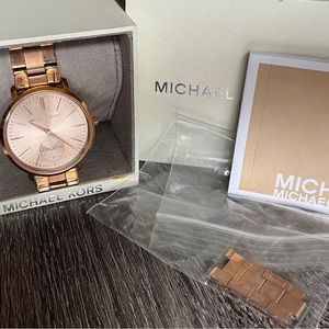 Michael Kors Watch. Rose gold.